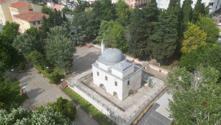 Srebrenitsa Katliamı’nın 29. yıldönümünde Bahçelievler’de fotoğraf sergisi açıldı