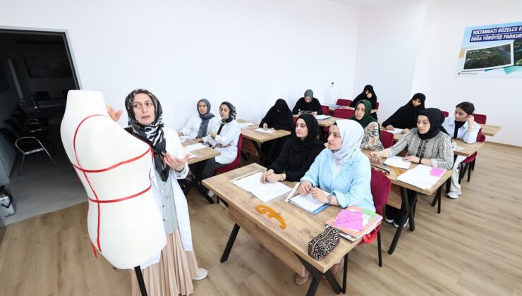 Sultangazi Belediyesi Sanat ve Mesleki Eğitim Kursları yaz aylarında da devam ediyor