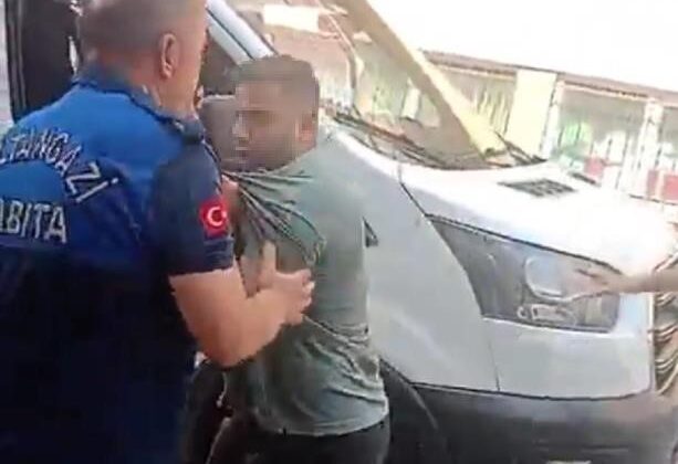 Sultangazi’de ihbar üzerine olay yerine giden zabıta ekiplerine saldırı