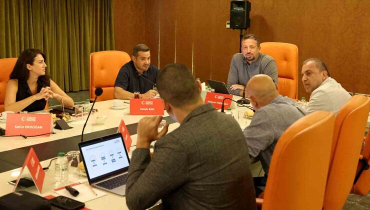 TBF Başkanı Hidayet Türkoğlu, Türkiye Sigorta Basketbol Süper Ligi temsilcileriyle buluştu