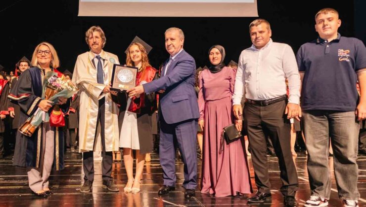 Tıp fakültesi birincisi Mustafkemalpaşa’dan