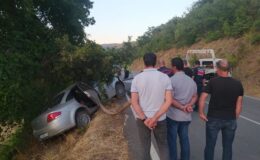 Yeğeninin cenazesine giderken kaza yaptı: 1 ölü, 2 yaralı