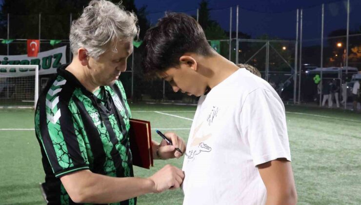 25 yıl sonra Kocaelispor’un anma etkinliğinde bir araya geldiler