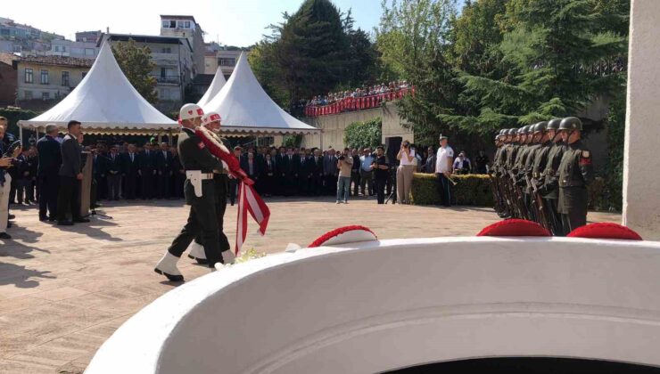 3. Cumhurbaşkanı Celal Bayar, 38. ölüm yıl dönümünde devlet töreniyle anıldı