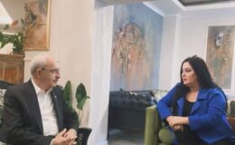 Gemlik Basın ve Güncel Haber 16 Genel Yayın Yönetmeni Özge Demir, Kılıçdaroğlu ile ofisinde buluştu.