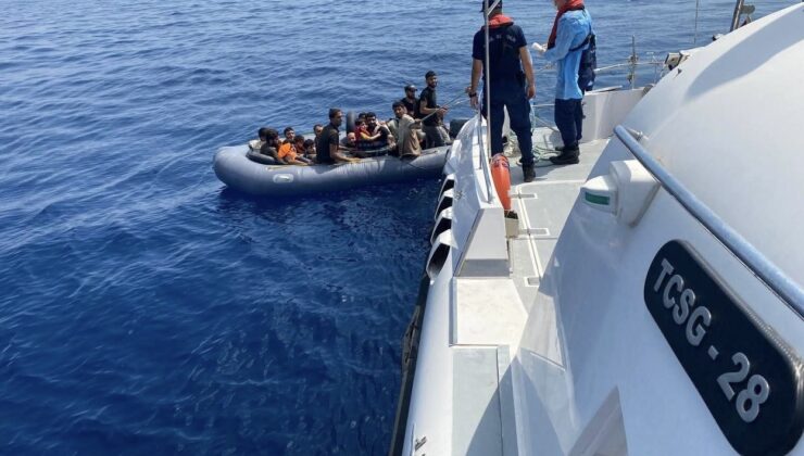 Ayvacık açıklarında 18 kaçak göçmen yakalandı