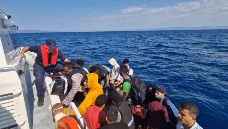Ayvacık açıklarında 20 kaçak göçmen kurtarıldı, 7 kaçak göçmen yakalandı