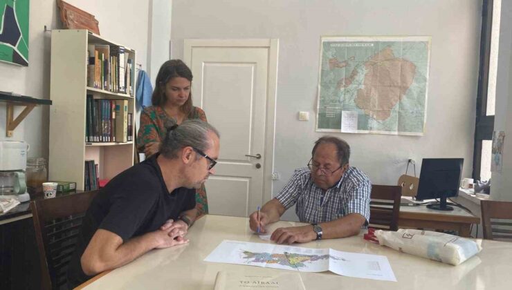 Ayvalık’ta atalarının izlerini aradı