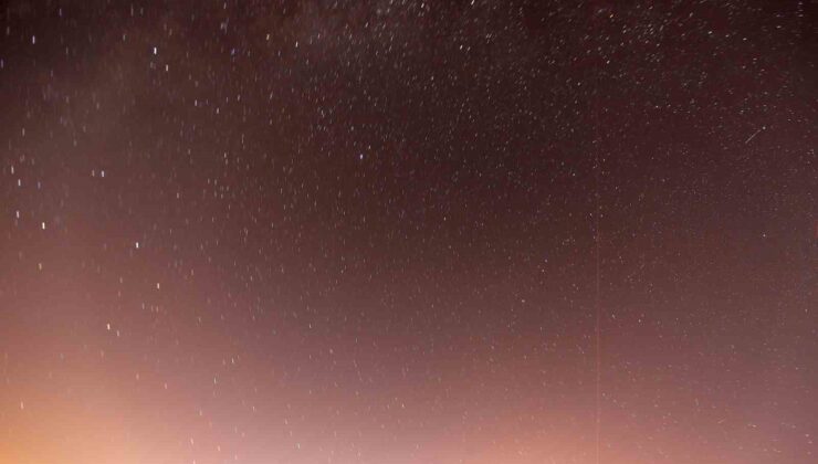 Bandırma’da eşsiz bir gökyüzü şovu: Perseid meteor yağmuru gözlemlendi