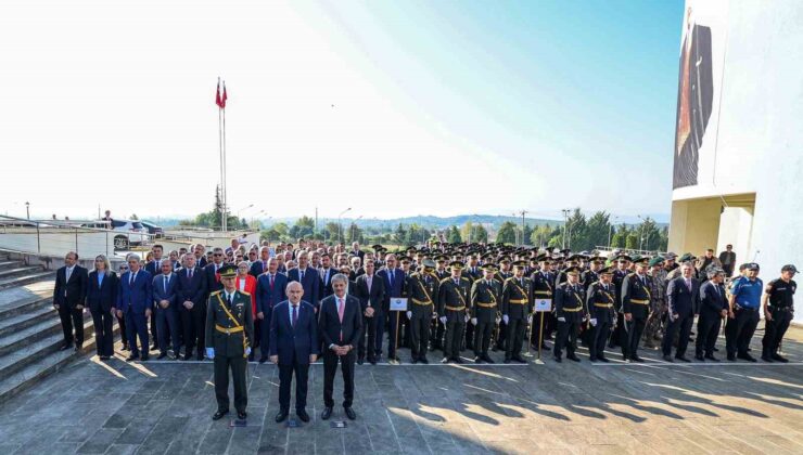 Başkan Alemdar Sakaryalıların bayram coşkusuna ortak oldu: “Onların vatan sevgisi hiçbir zaman sınır tanımadı”