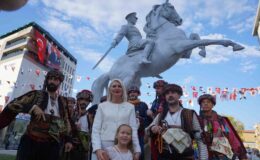 Bilecik’in kurtuluş sembolü Atatürk heykelinin açılışı yapıldı