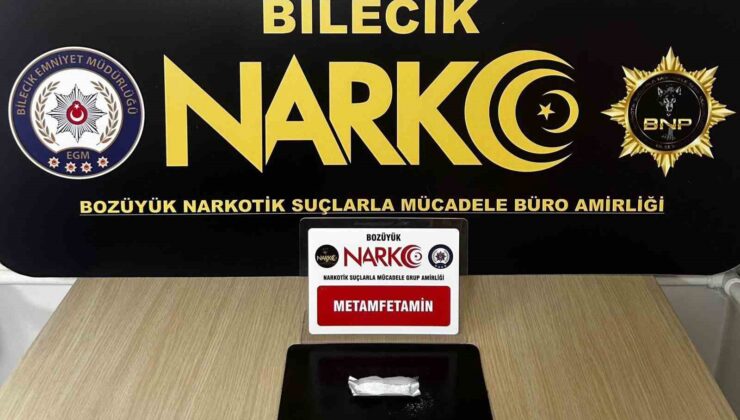 Bilecik’te yakalanan şüphelinin üzerinde uyuşturucu madde ele geçirildi