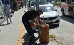 Bozüyük’te ana cadde üzerindeki çöp kovaları yenilendi
