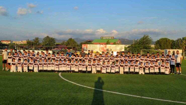 Burhaniye Belediyespor’un genç yetenekleri yeni sezon çalışmalarına başladı