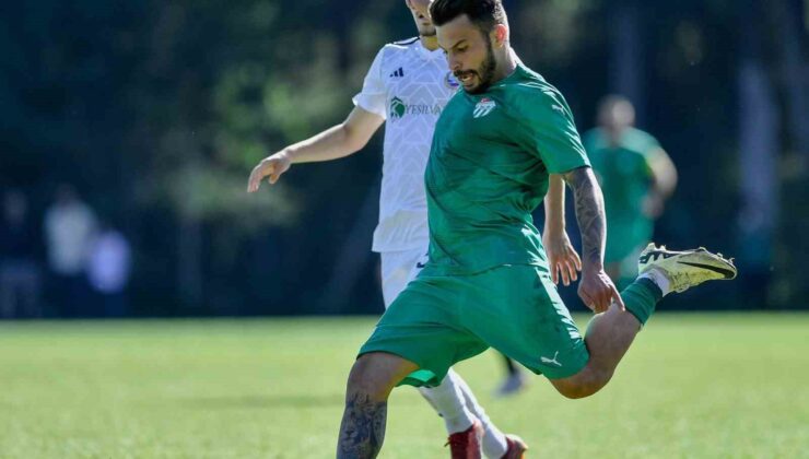 Bursaspor antrenman maçında Küçükçekmece Sinopspor’a yenildi