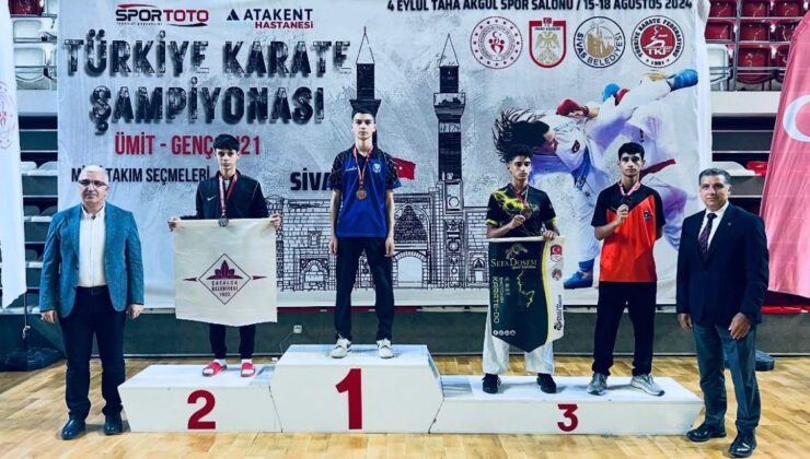 Darıcalı karateciler Sivas’tan madalyalarla döndü