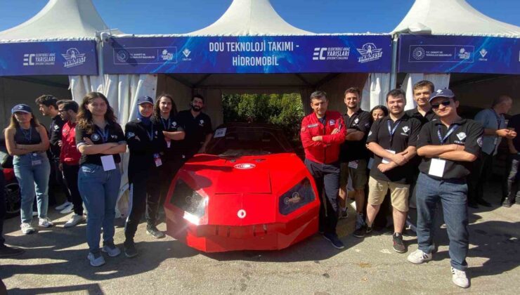 Doğuş Üniversitesi Teknoloji Takımı’nın geliştirdiği “Hidromobil’e Selçuk Bayraktar’dan imza