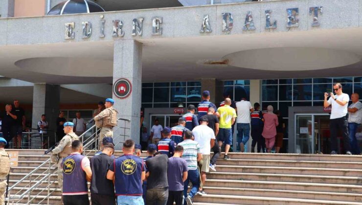 Edirne’de 90 düzensiz göçmen ve 18 organizatör yakalandı