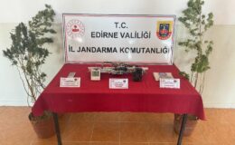 Edirne’de araçta ve evde yapılan aramada uyuşturucu çıktı