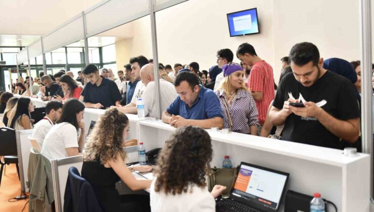 Esenyurt’ta Kariyer Fırsatları Buluşması düzenlendi