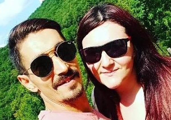 Eşini boğduktan sonra toprağa gömen zanlı ve ona yardım eden kardeşinin yargılanmasına başlandı