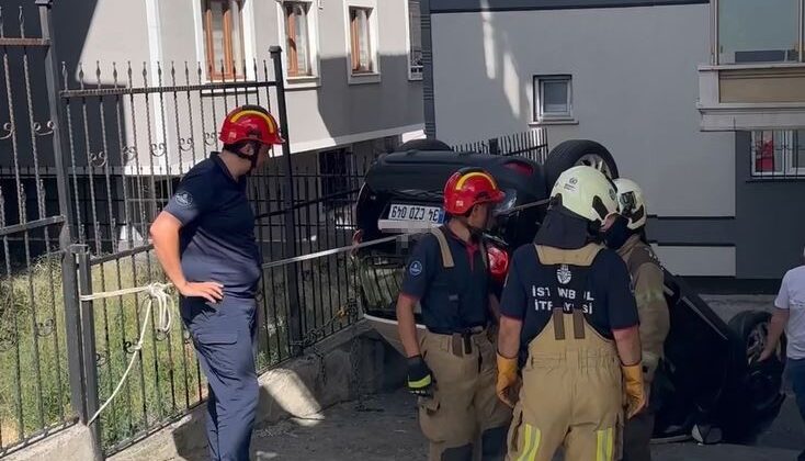 Eyüpsultan’da kadın sürücü fren yerine gaza basınca araç takla attı