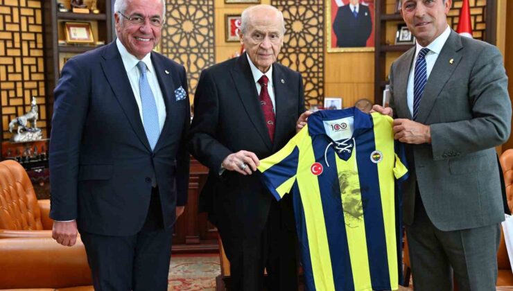 Fenerbahçe’den siyasi parti ziyaretleriyle ilgili iddialara yanıt