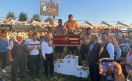 Geleneksel Arnavutköy Yağlı Güreşleri’nde şampiyon Mustafa Taş oldu