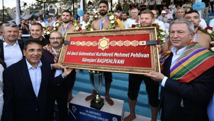 Geleneksel Kurtdereli Yağlı Güreşleri’nin başpehlivanı Enes Doğan oldu