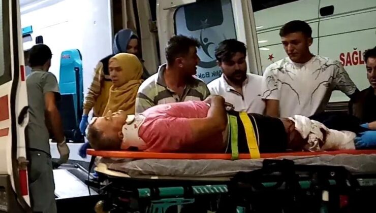 Hafif ticari araç ile motosiklet çarpıştı: 1’i ağır 2 yaralı