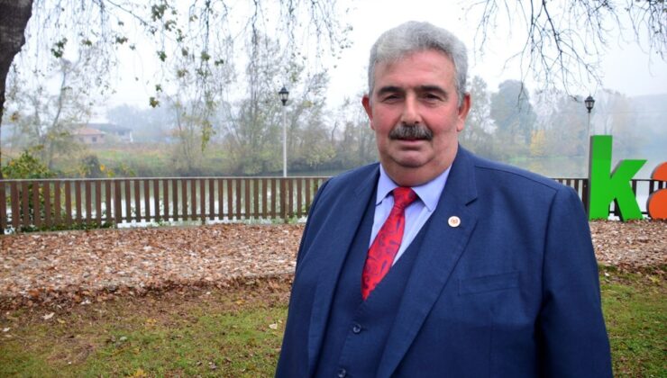 Husumetlilerin kavgasında kan aktı: Mahalle muhtarı göğsünden bıçaklandı