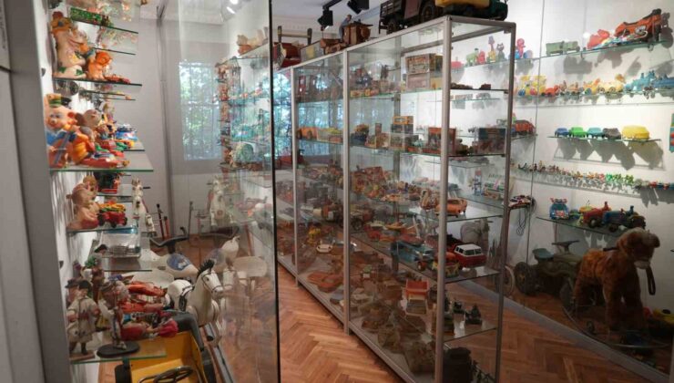 İstanbul’da bulunan nostalji koleksiyonları müzesinde 15 bin farklı ürün sergileniyor