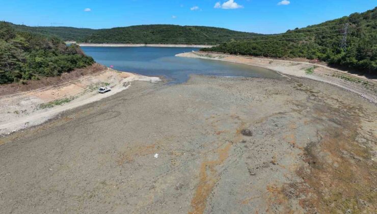 İstanbul’da Kuruyan barajlar piknik alanı oldu