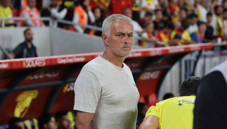 Jose Mourinho’dan Göztepe maçında çift forvet