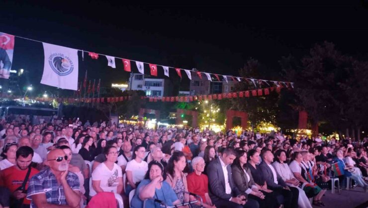 Kartal’da 3. Uluslararası Halk Oyunları Festivali Başladı