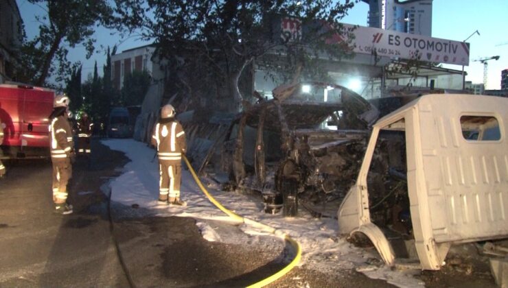 Kartal’da park halindeki iki araç alev alev yandı