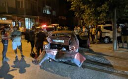 Keşan’da hafif ticari aracın çarpıp kaçtığı otomobildeki 1 kişi yaralandı