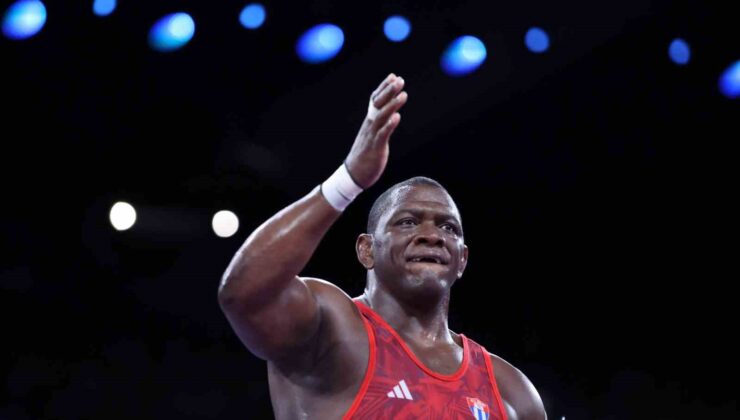 Kübalı güreşçi Mijain Lopez Nunez, 5. kez olimpiyat şampiyonu