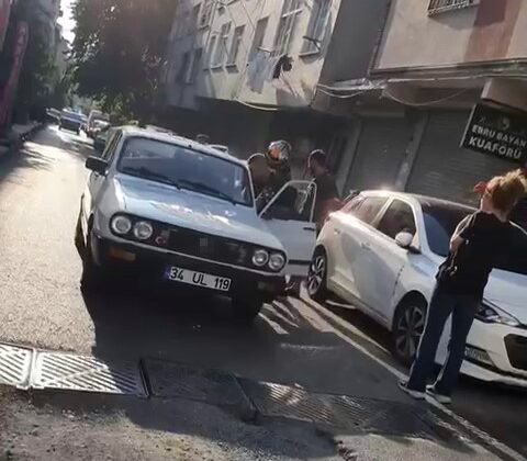 Küçükçekmece’de tamirciden çaldıkları araç bozulunca sahibine yakalandılar