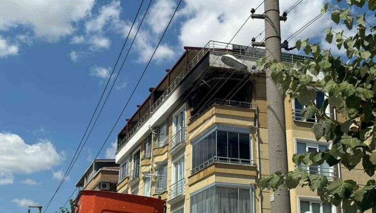 Lüleburgaz’da bir evin balkonunda çıkan yangın söndürüldü