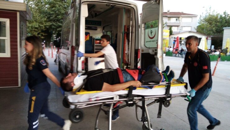 Otomobil ile motosiklet çarpıştı: 4 yaralı