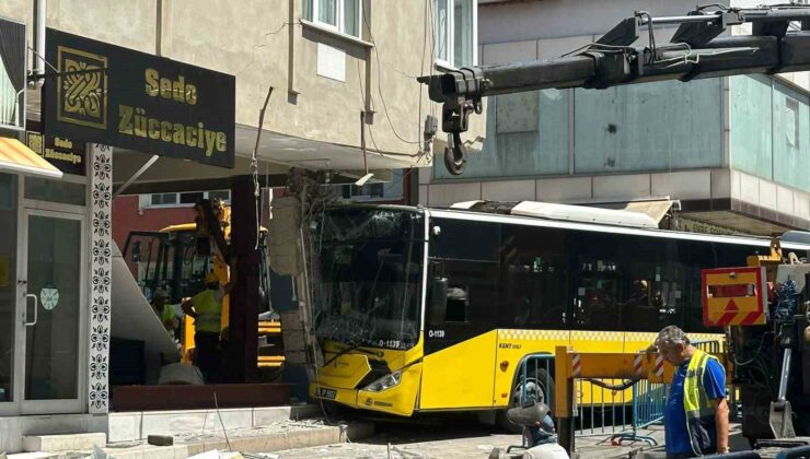 Pendik’te İETT otobüsünün çarptığı binada güçlendirme çalışmaları devam ediyor