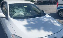 Polis otosu ile otomobil çapıştı: 2 yaralı
