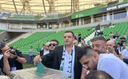 Sakaryaspor Kulüp Başkanı İn, görevinden istifa ettiğini duyurdu