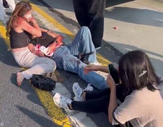 Sefaköy’de metrobüs kazası sonrası yaşanan can pazarı kamerada