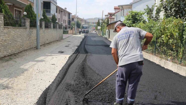 Serdivan’da asfalt mesaisi sürüyor