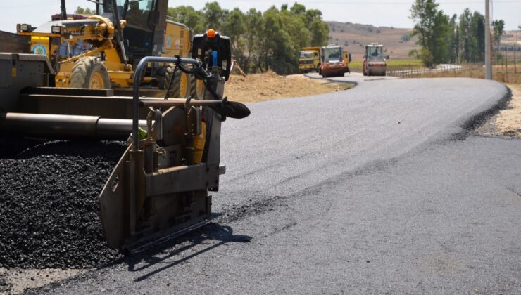 Söğüt’e bağlı köy yolları asfaltlama çalışmaları ile yenileniyor
