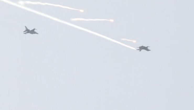 SOLOTÜRK’ten İstanbul semalarında nefes kesen gösteri