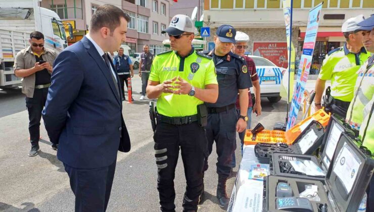 Süloğlu’nda polis ve jandarma vatandaşlarla buluştu