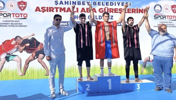 Sultangazili güreş sporcusu Türkiye şampiyonu oldu